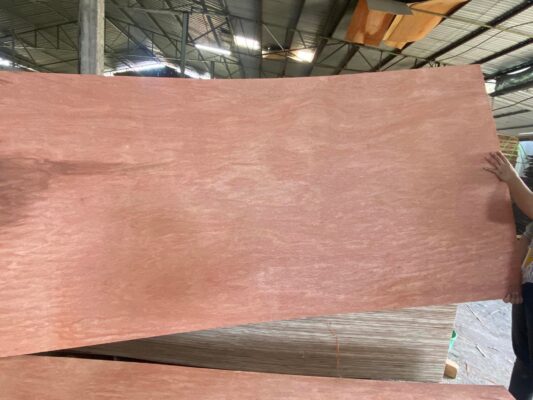 The face of bintangor plywood is so smooth and beautiful!